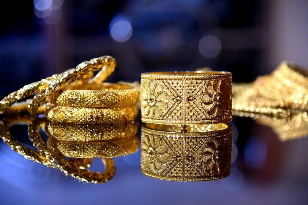gold, desktop, celebration-3184582.jpg